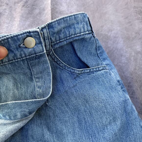 Women's Vintage 80's Orvis Light Blue Jean Denim Shorts Skirt Sz 8P (26 Waist) - Picture 6 of 7